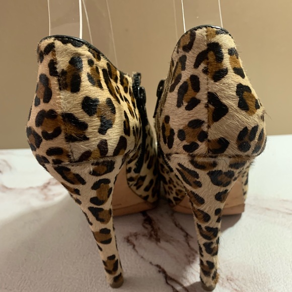 Pour La Victoire Womens 6 Calf Hair Animal Print Leather Heels Ankle Boot. - Picture 5 of 9